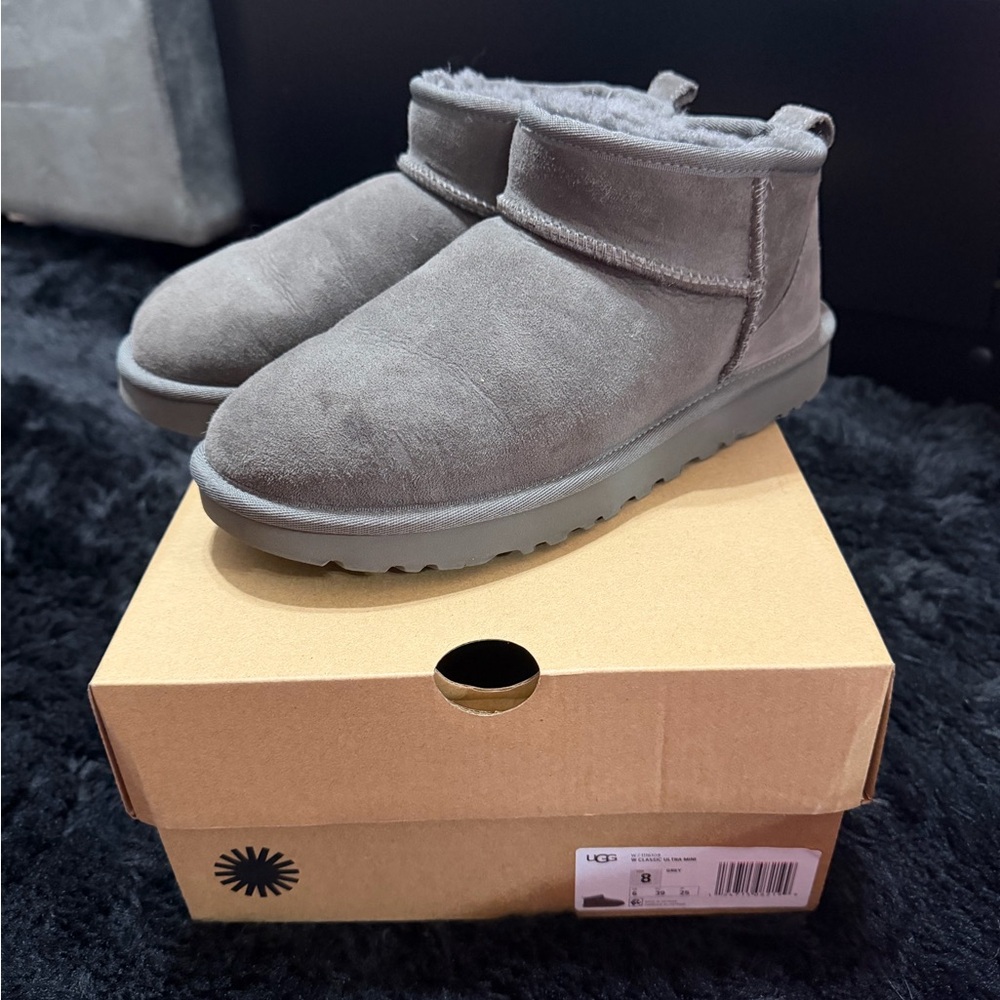 Women’s UGG Classic Ultra Mini